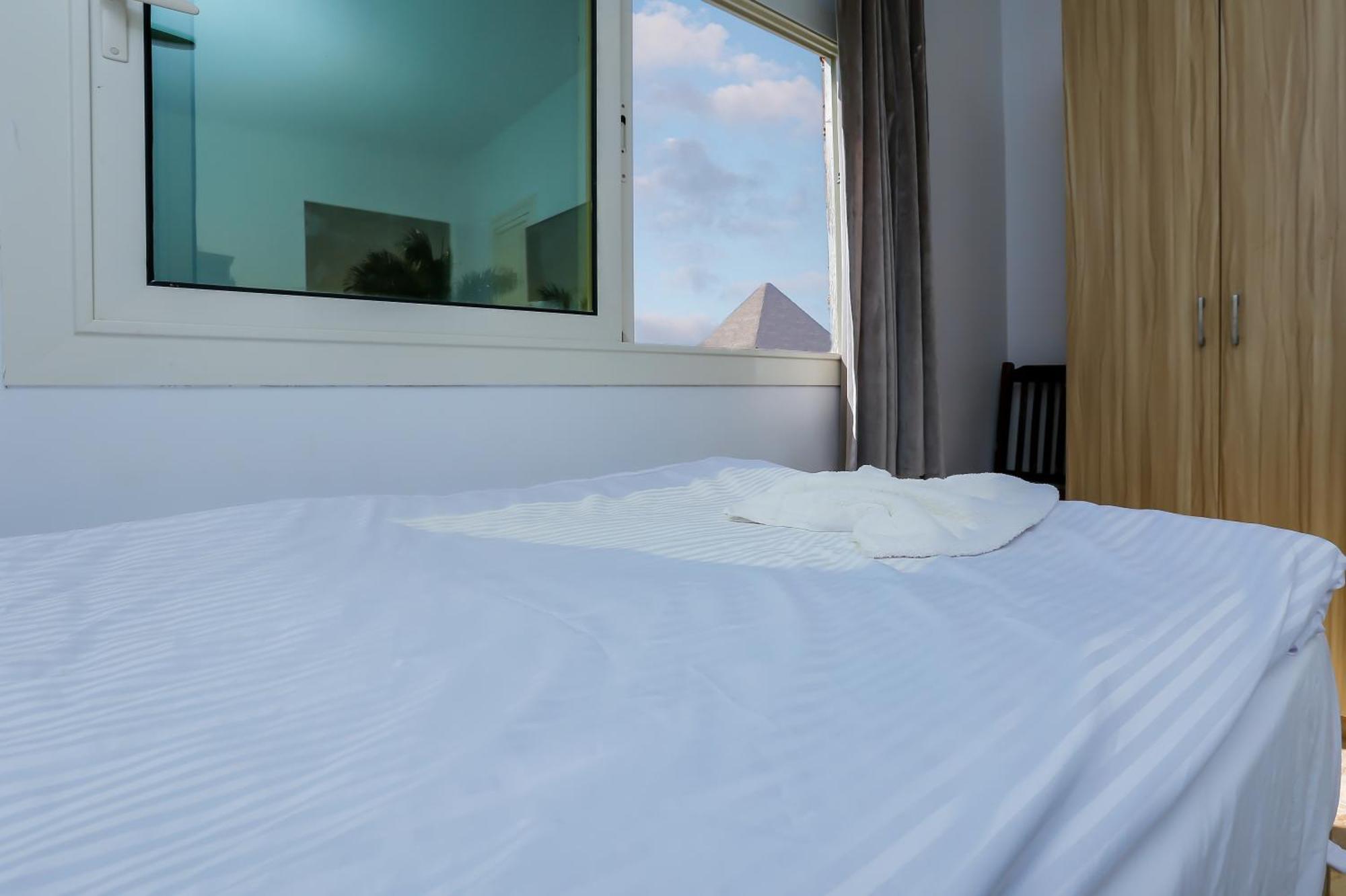 Pyramids Express View Hotel Kafret el-Gabal エクステリア 写真